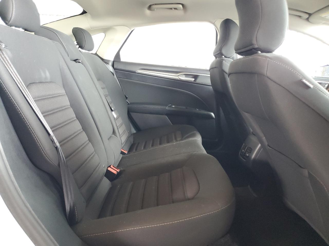 2018 Ford Fusion Se VIN: 3FA6P0H73JR185546 Lot: 84978355