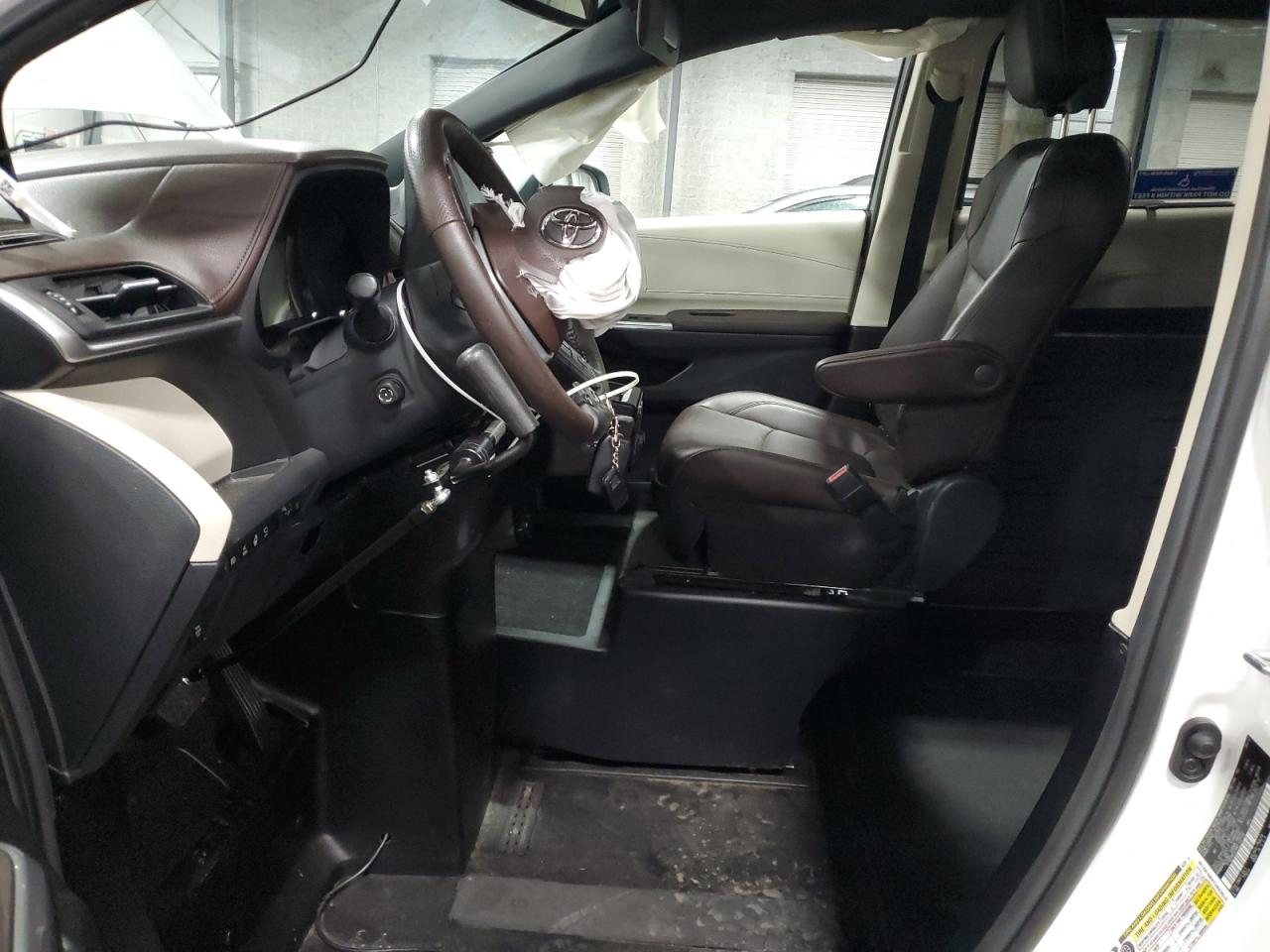 2022 Toyota Sienna Limited VIN: 5TDERKECXNS122136 Lot: 85002565