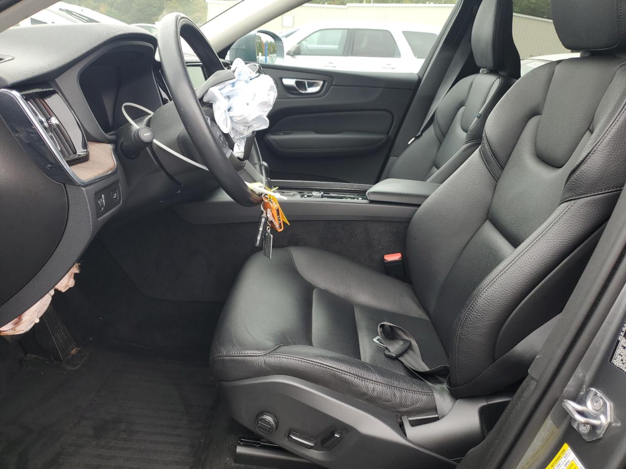 2021 Volvo Xc60 T5 Momentum VIN: YV4102RK4M1758523 Lot: 84975185