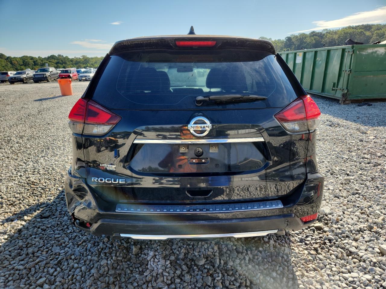 2017 Nissan Rogue S VIN: KNMAT2MT6HP500694 Lot: 84239605