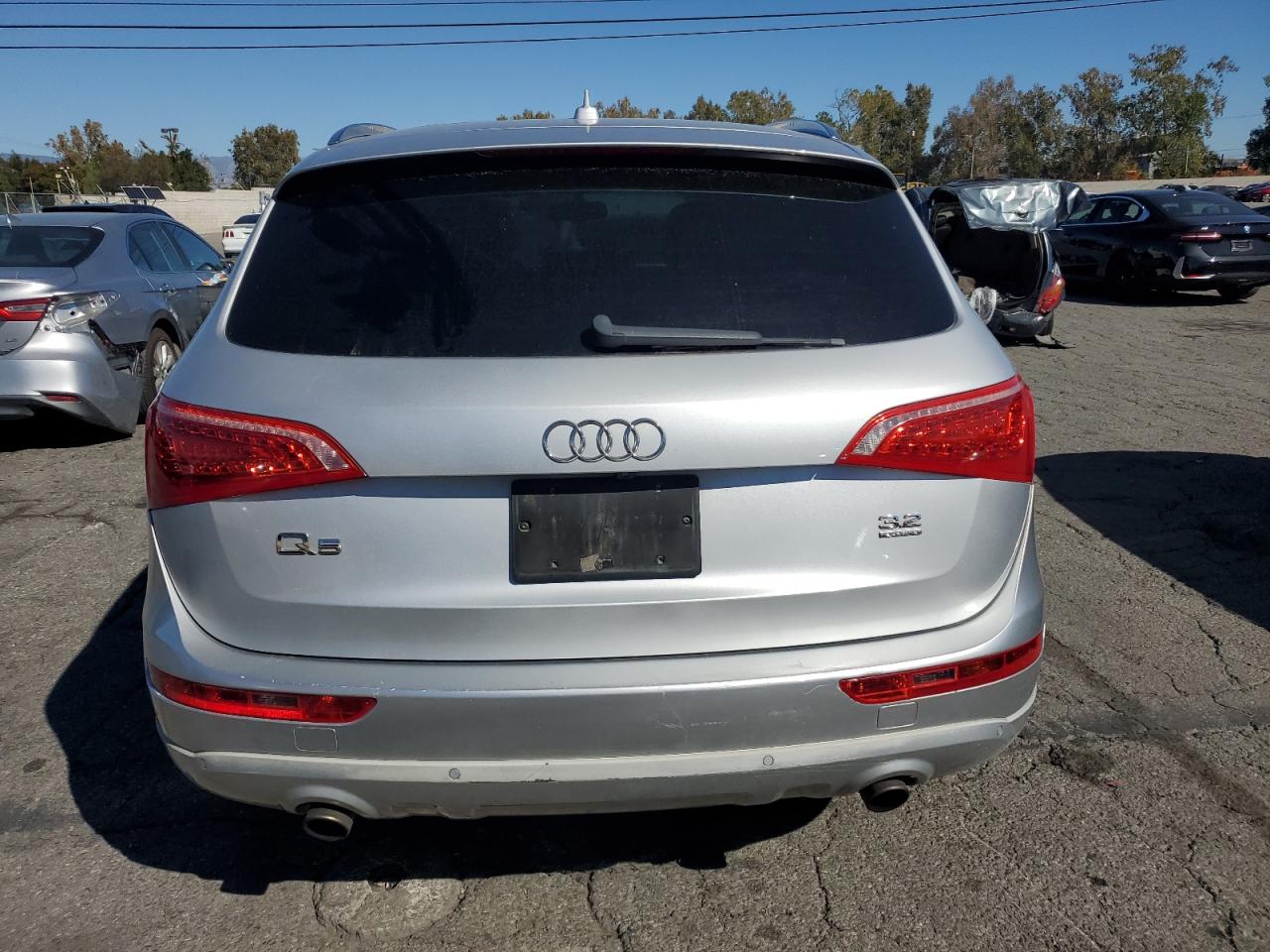 2010 Audi Q5 Premium Plus VIN: WA1LKAFP3AA090817 Lot: 82626525