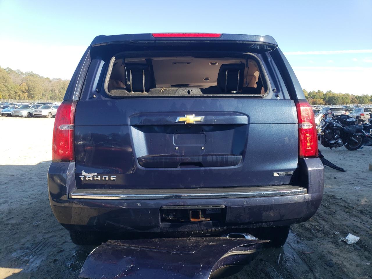 2018 Chevrolet Tahoe K1500 Premier VIN: 1GNSKCKC2JR219204 Lot: 87224695