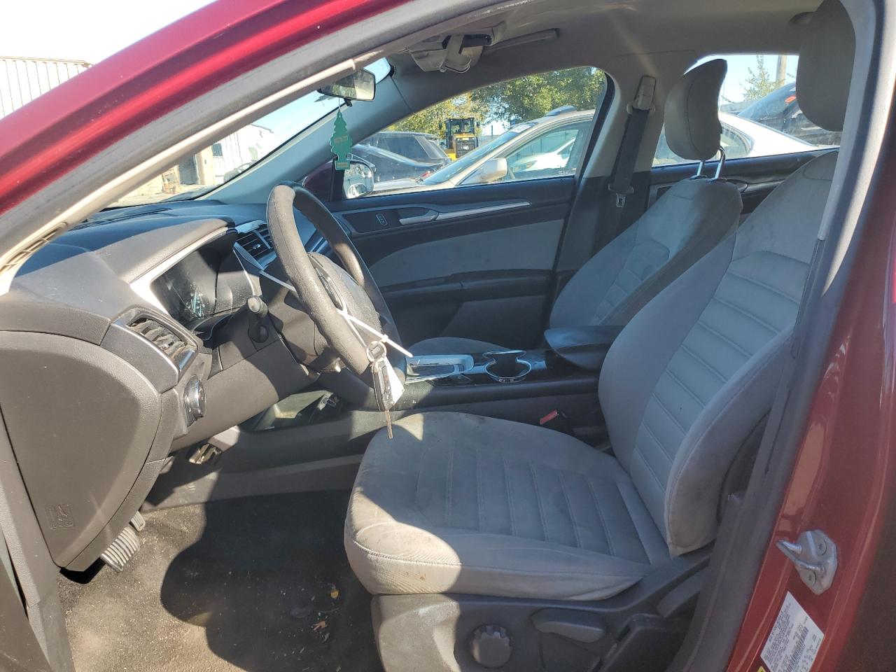 2014 Ford Fusion S VIN: 1FA6P0G76E5380454 Lot: 82585825