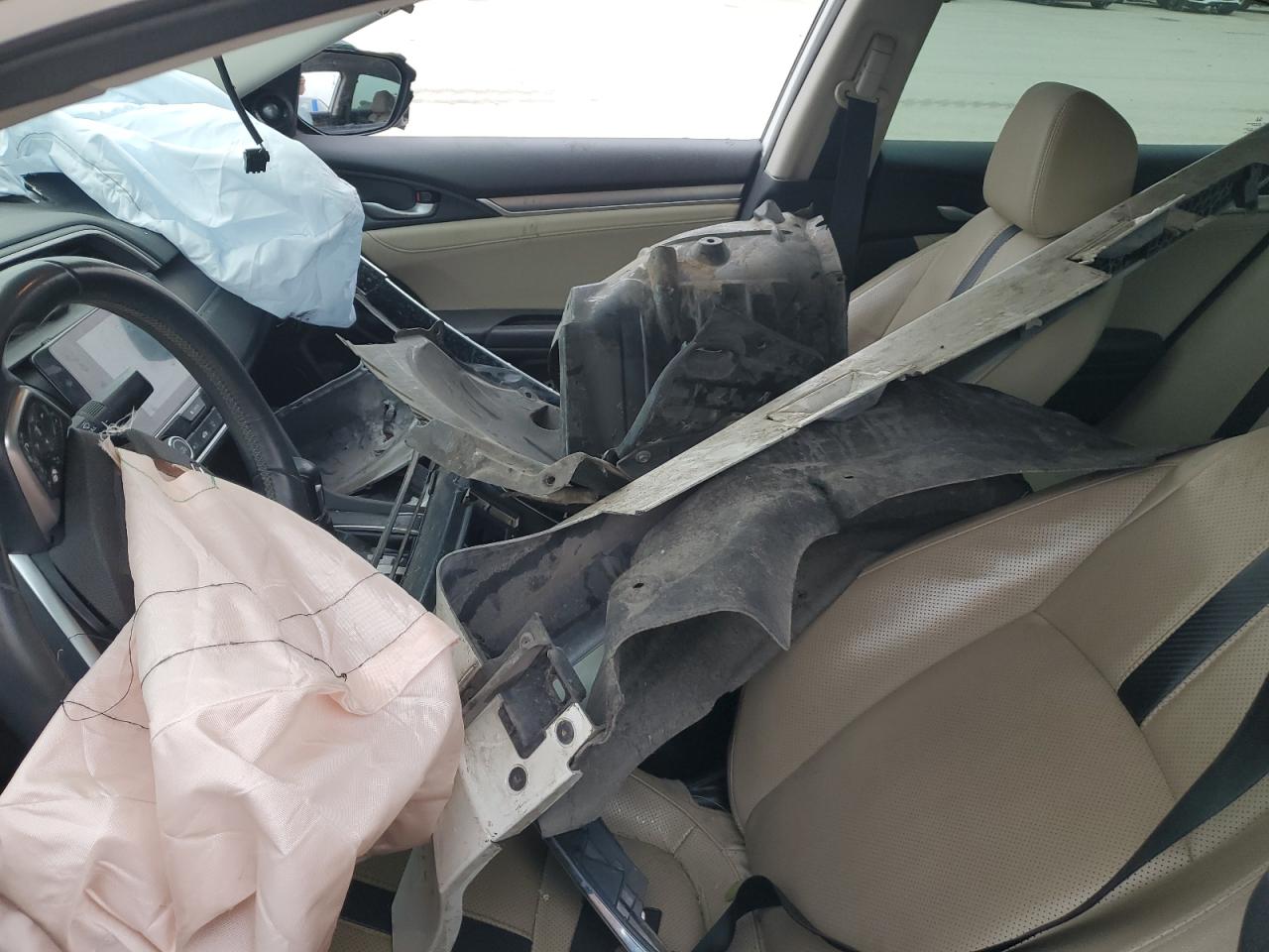 2018 Honda Civic Touring VIN: 19XFC1F91JE000210 Lot: 86306945