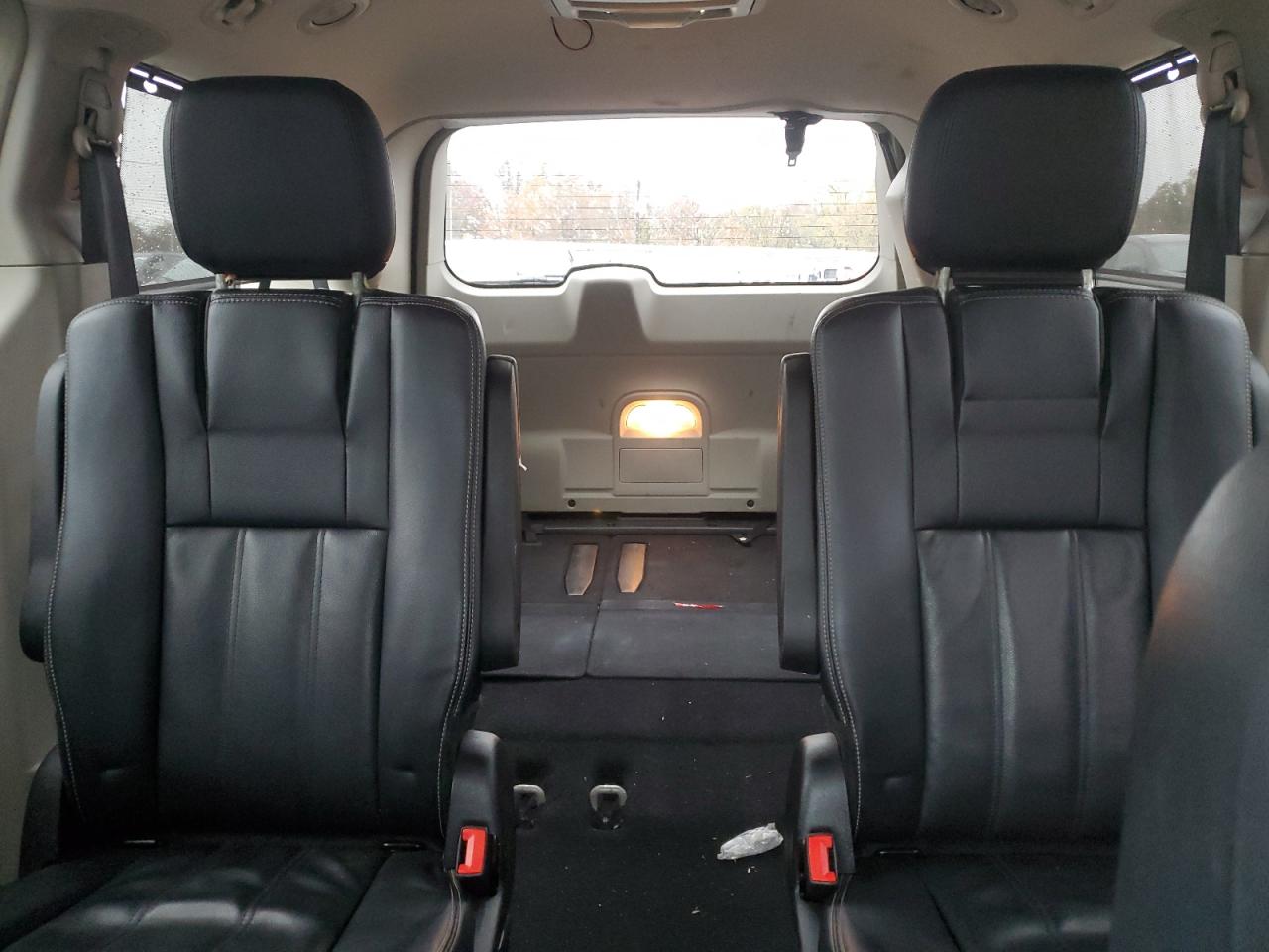 2016 Chrysler Town & Country Touring VIN: 2C4RC1BG2GR127492 Lot: 90774415