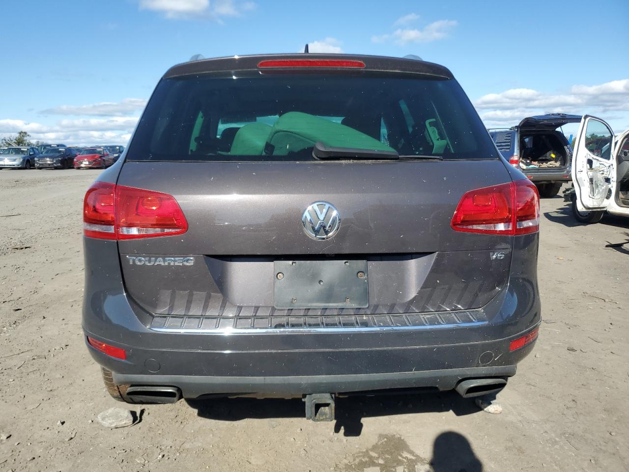 2011 Volkswagen Touareg V6 VIN: WVGFF9BP7BD002584 Lot: 85783705