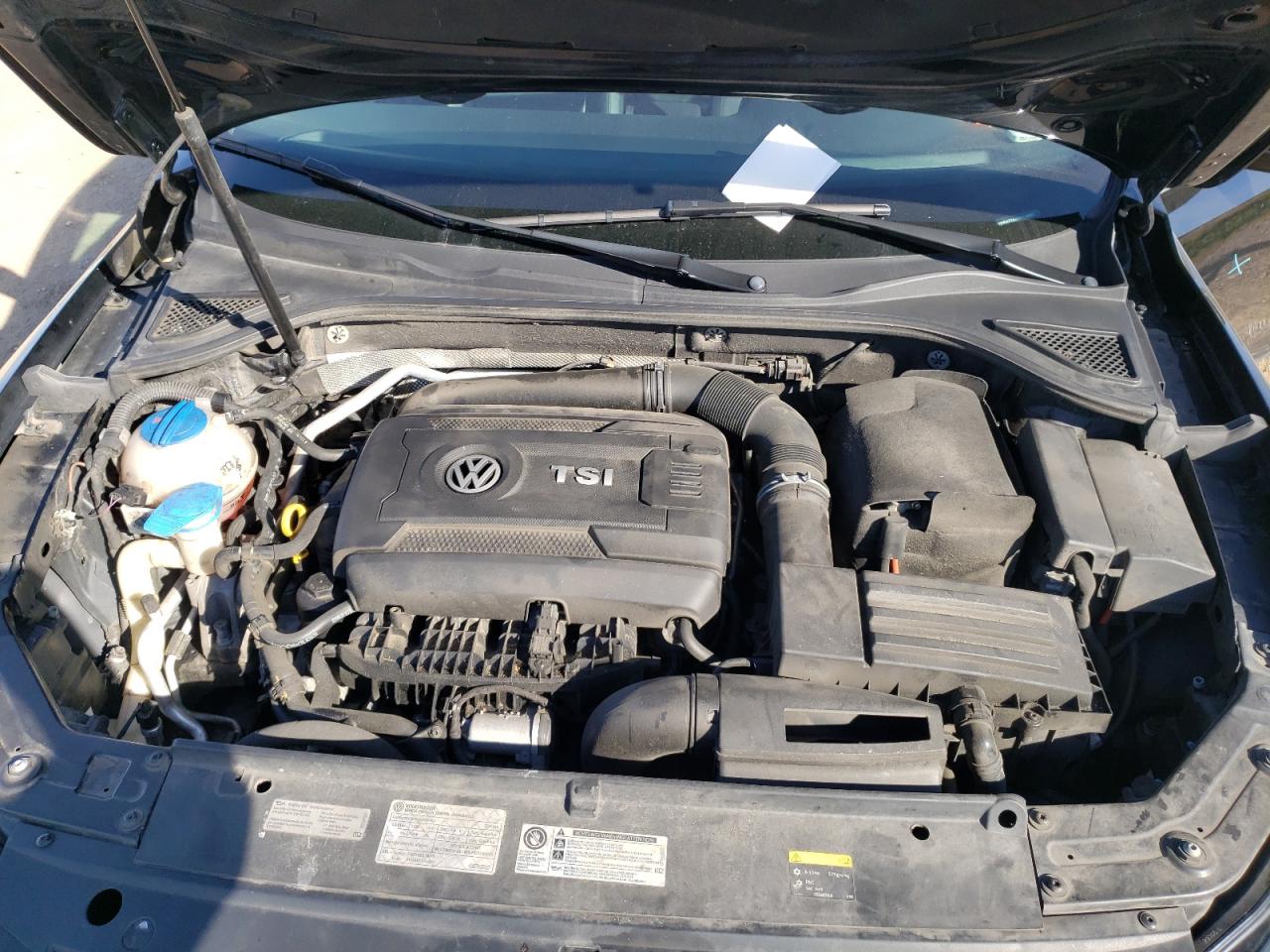 2015 Volkswagen Passat S VIN: 1VWAT7A30FC115960 Lot: 82183465