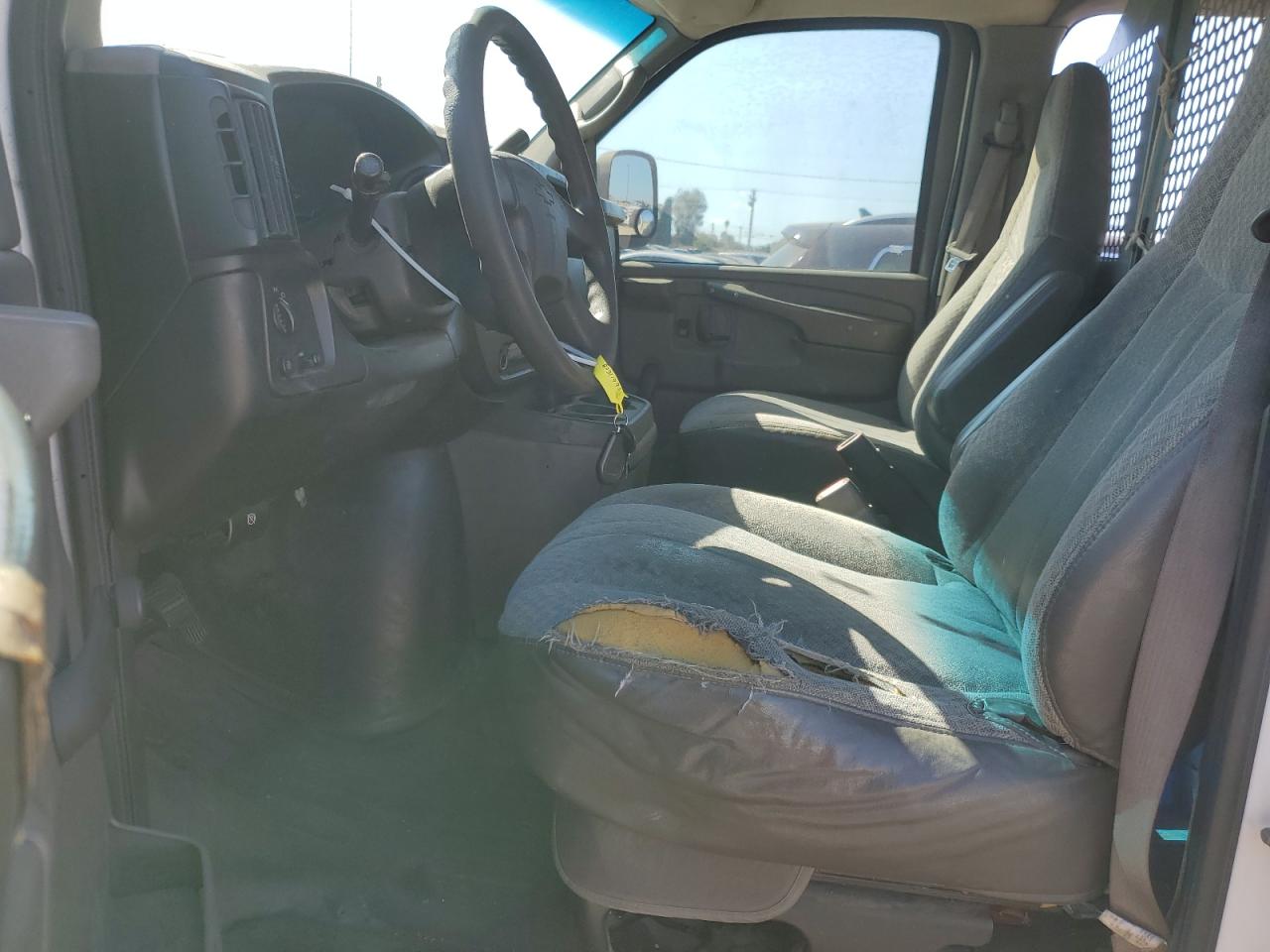 2005 Chevrolet Express 2500 Delivery Van VIN: 1GCGG25V751122334 Lot: 87311995