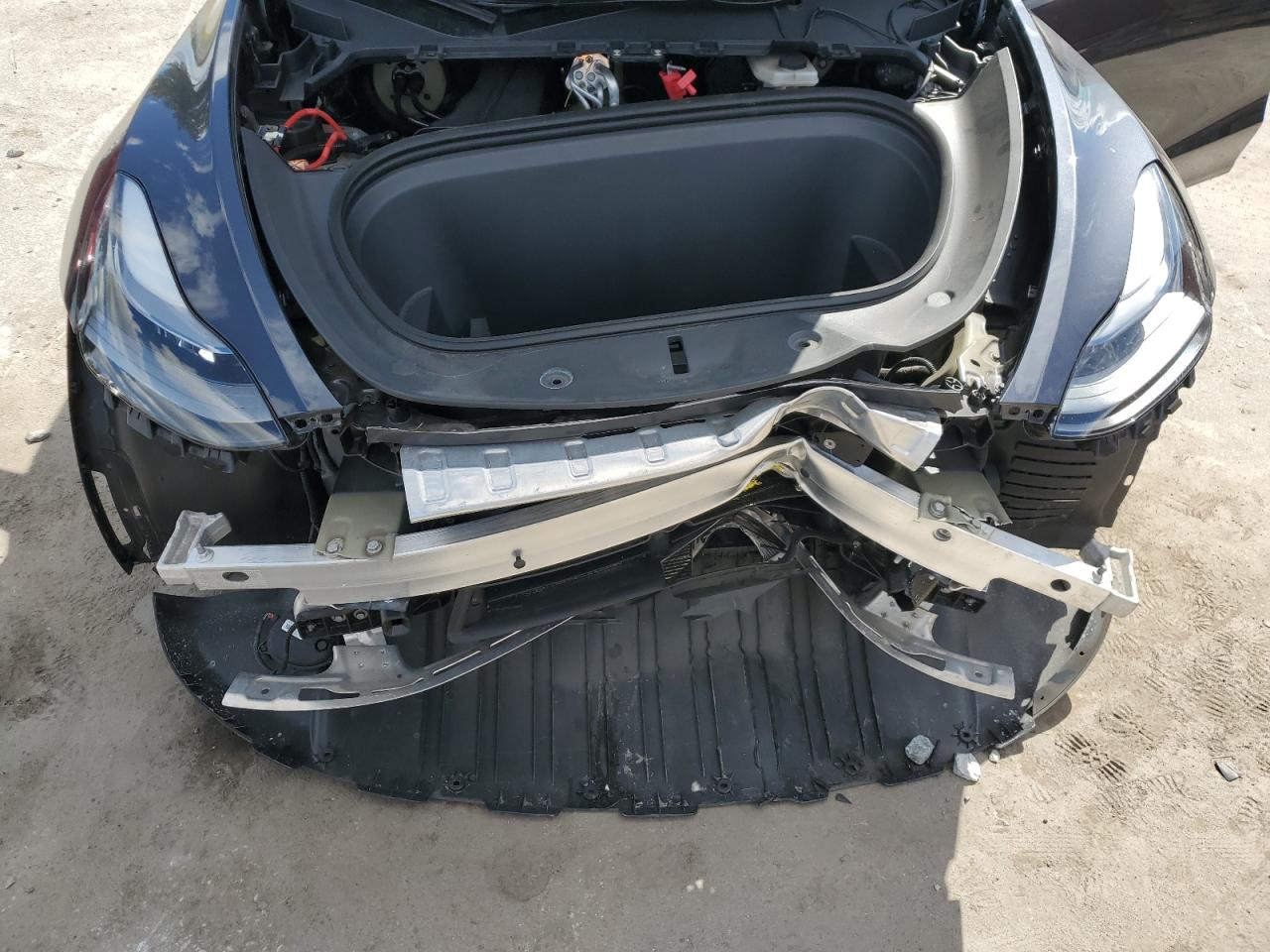 2024 Tesla Model Y VIN: 7SAYGDED8RF055511 Lot: 82562745