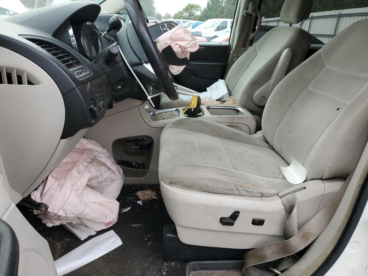 2011 Dodge Grand Caravan Crew VIN: 2D4RN5DG2BR725835 Lot: 90365165