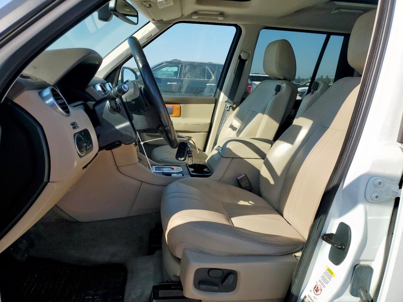 2015 Land Rover Lr4 Hse VIN: SALAG2V62FA747877 Lot: 86790455