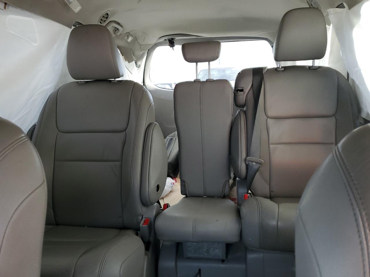 2015 Toyota Sienna Xle VIN: 5TDYK3DC9FS586402 Lot: 81035225