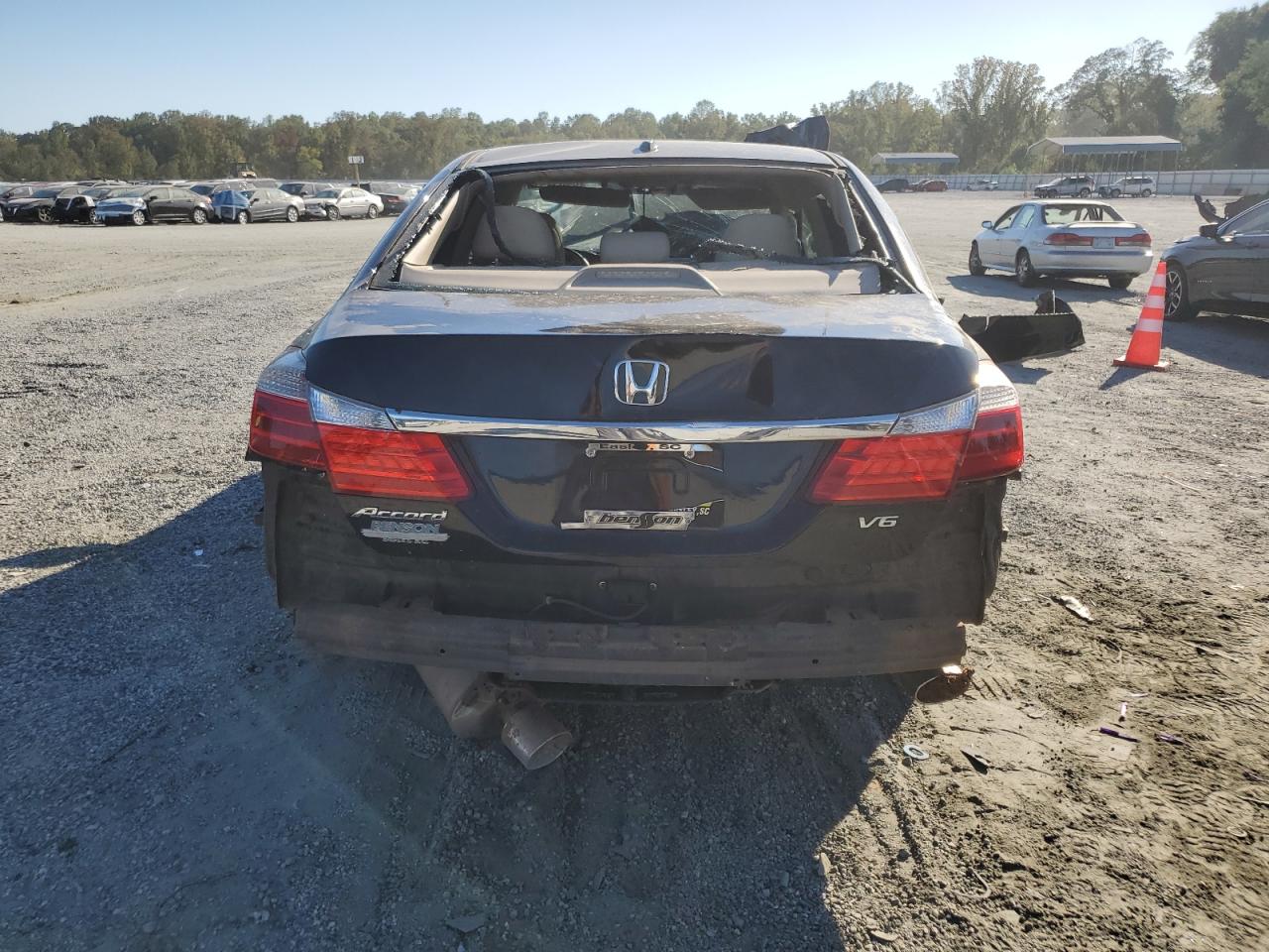 2015 Honda Accord Exl VIN: 1HGCR3F85FA037924 Lot: 84891975