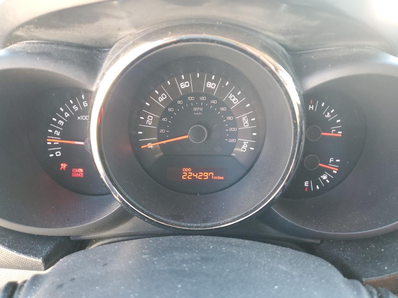 2011 Kia Soul + VIN: KNDJT2A20B7717578 Lot: 82250055