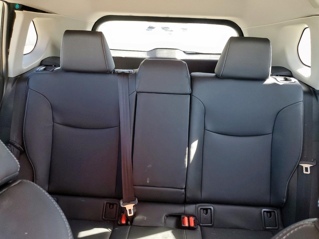 2025 Toyota Corolla Cross Xle VIN: 7MUEAAAG0SV148773 Lot: 90101405