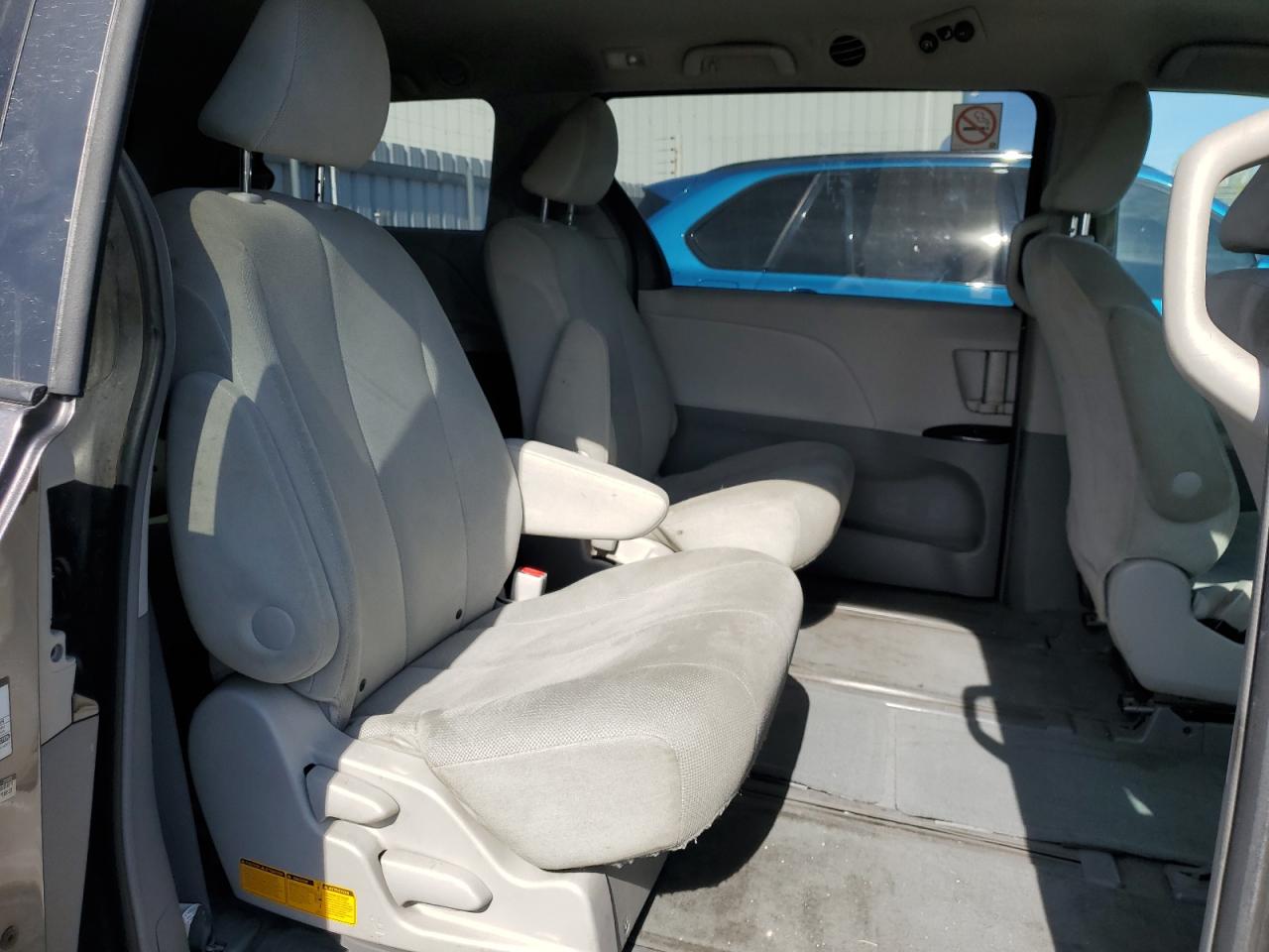 2011 Toyota Sienna VIN: 5TDZK3DC4BS024762 Lot: 80646665