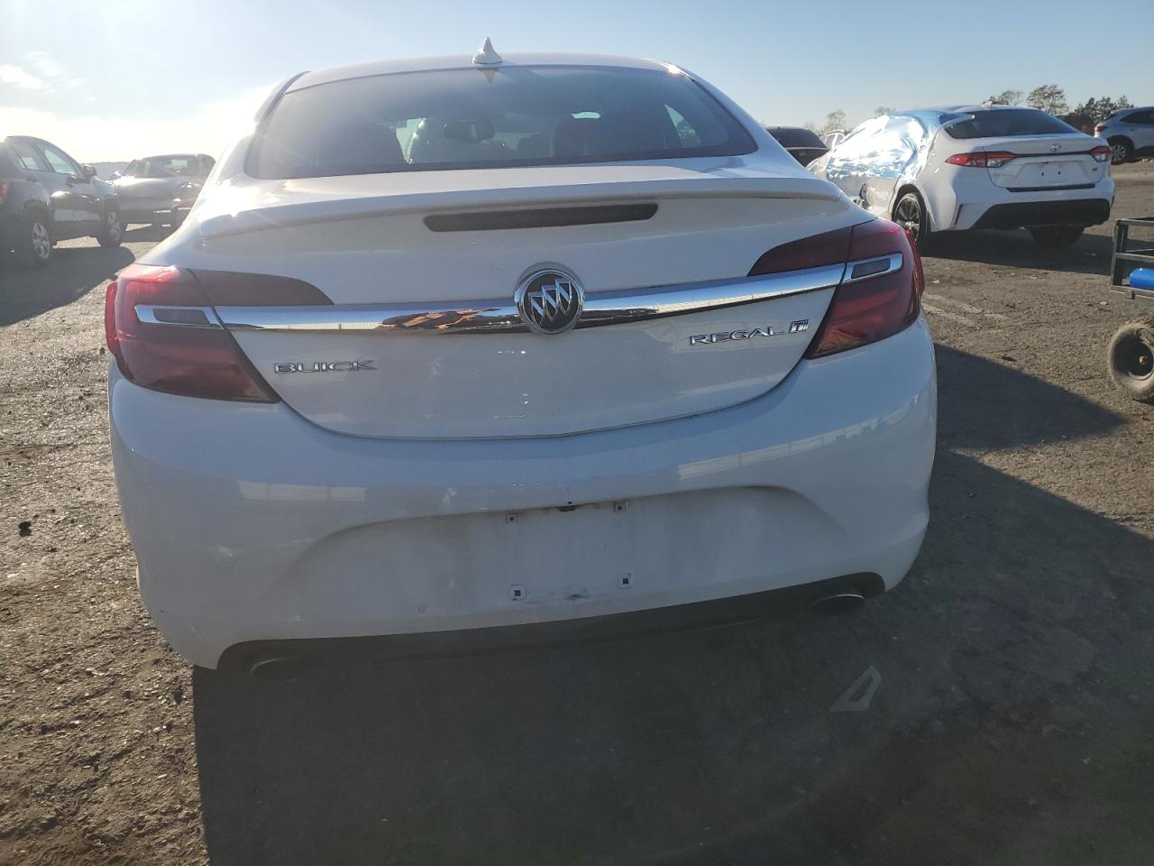 2017 Buick Regal Sport Touring VIN: 2G4GL5EX9H9125584 Lot: 90015705