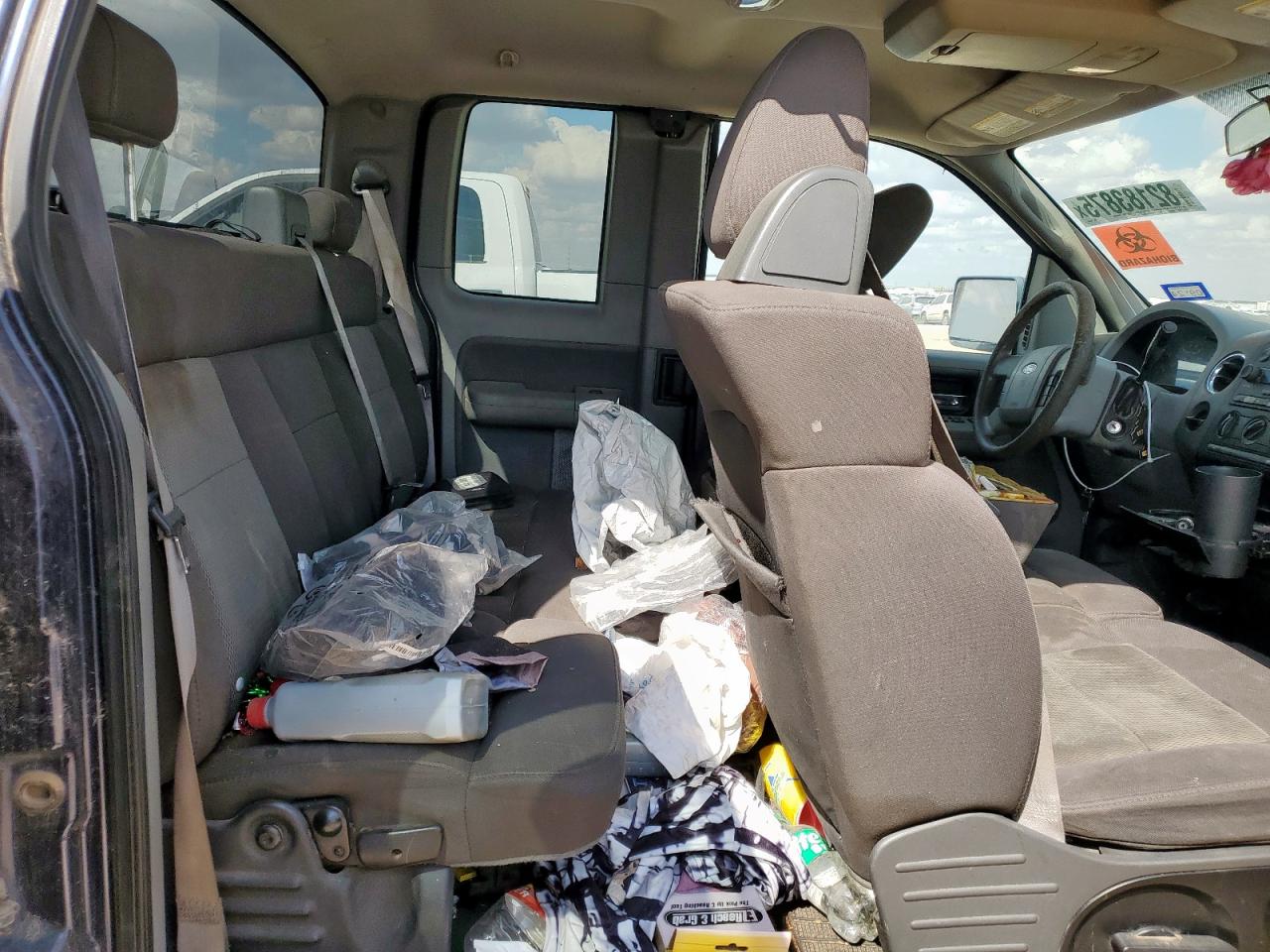 2005 Ford F150 VIN: 1FTRX12W45FB60462 Lot: 82183875