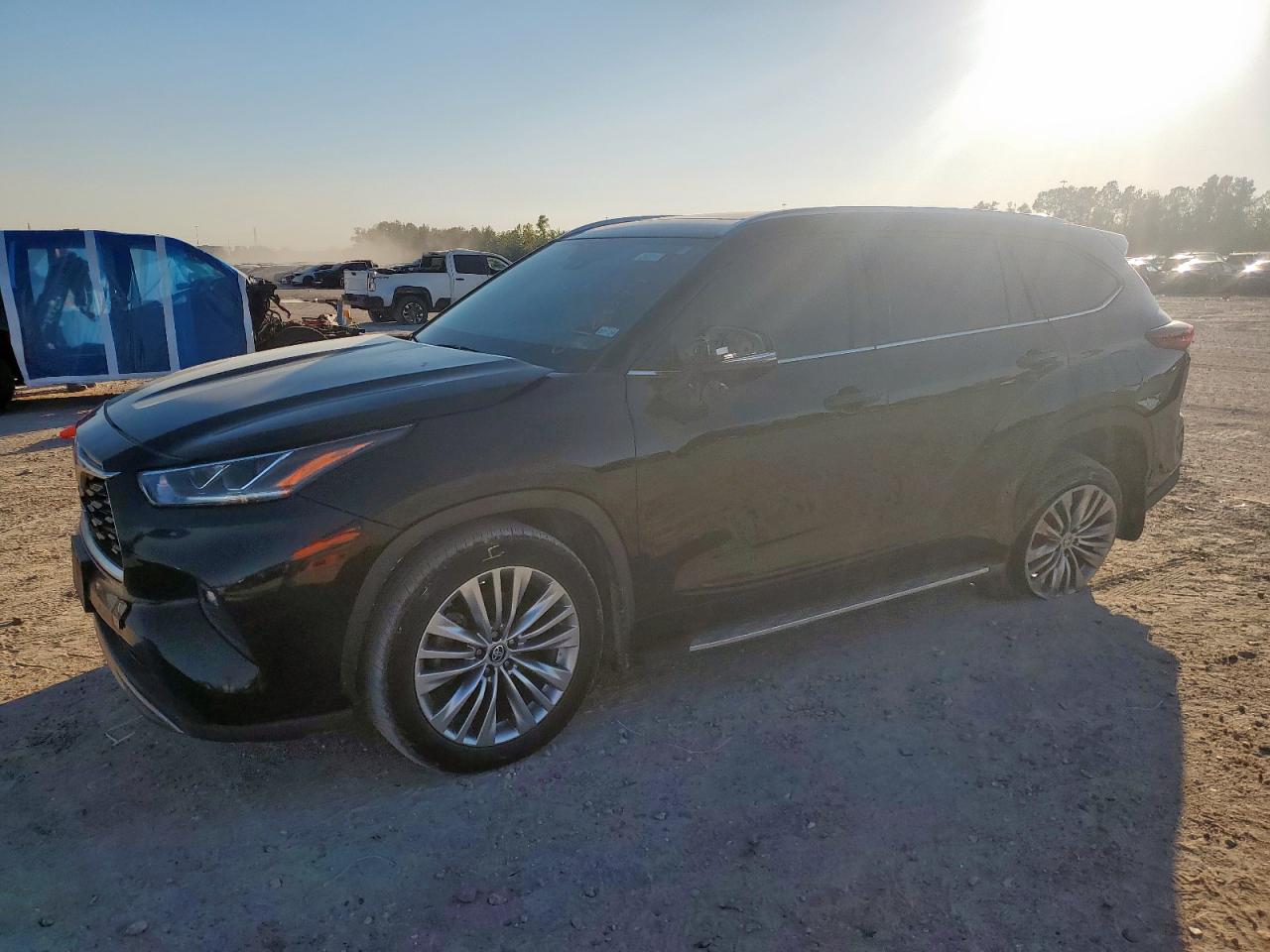 2022 Toyota Highlander Platinum