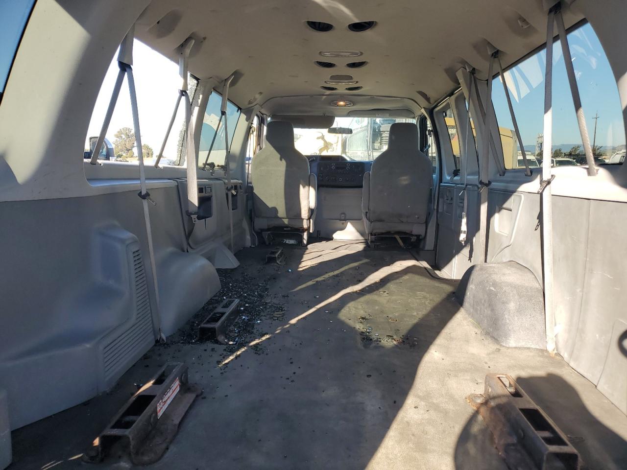 2011 Ford Econoline E350 Super Duty Wagon VIN: 1FBSS3BL8BDB10337 Lot: 81848215