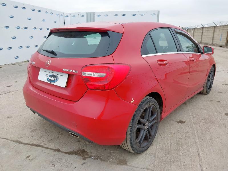 2014 MERCEDES-BENZ A180 BLUEEFFICIENCY SPORT 