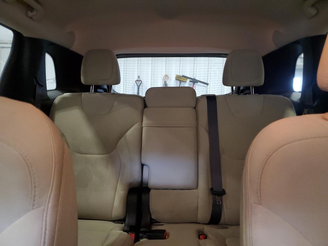 2015 Jeep Cherokee Latitude VIN: 1C4PJLCS2FW690804 Lot: 82584545