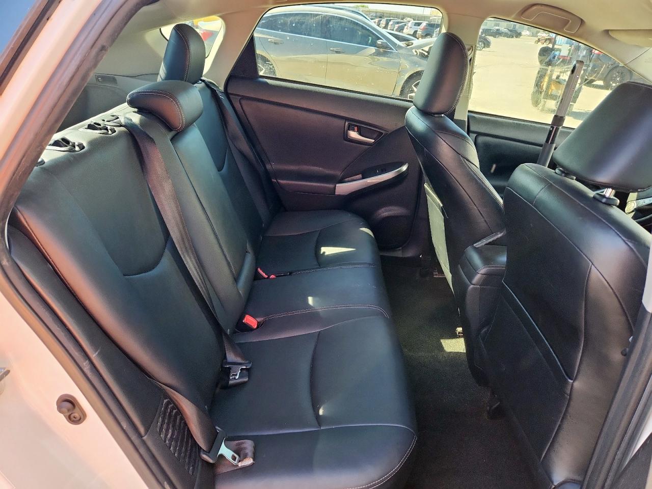 2015 Toyota Prius VIN: JTDKN3DU8F0426388 Lot: 86143275