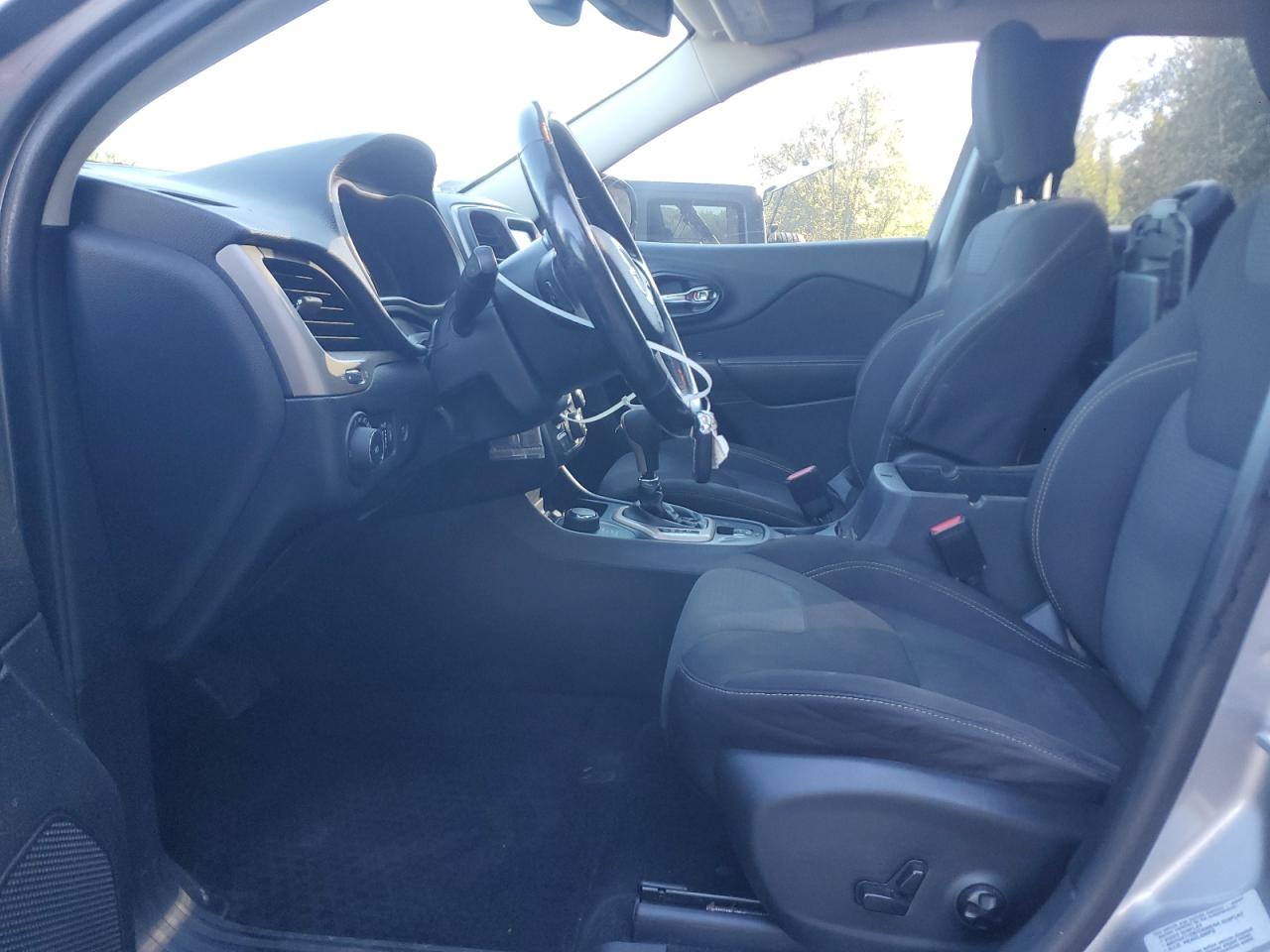 2016 Jeep Cherokee Latitude VIN: 1C4PJMCS7GW102628 Lot: 84900125