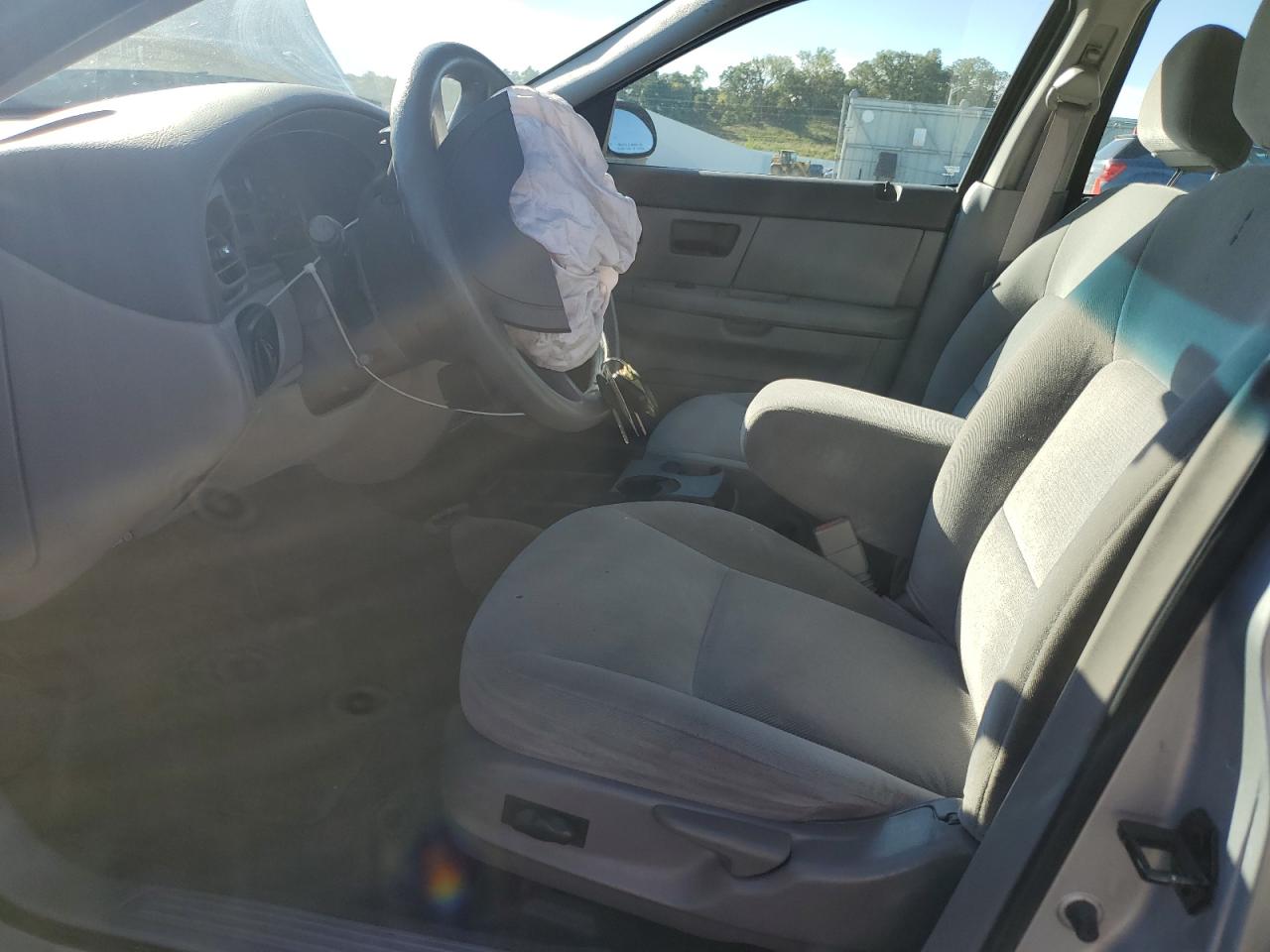 2004 Mercury Sable Gs VIN: 1MEFM58U04A620686 Lot: 82268275