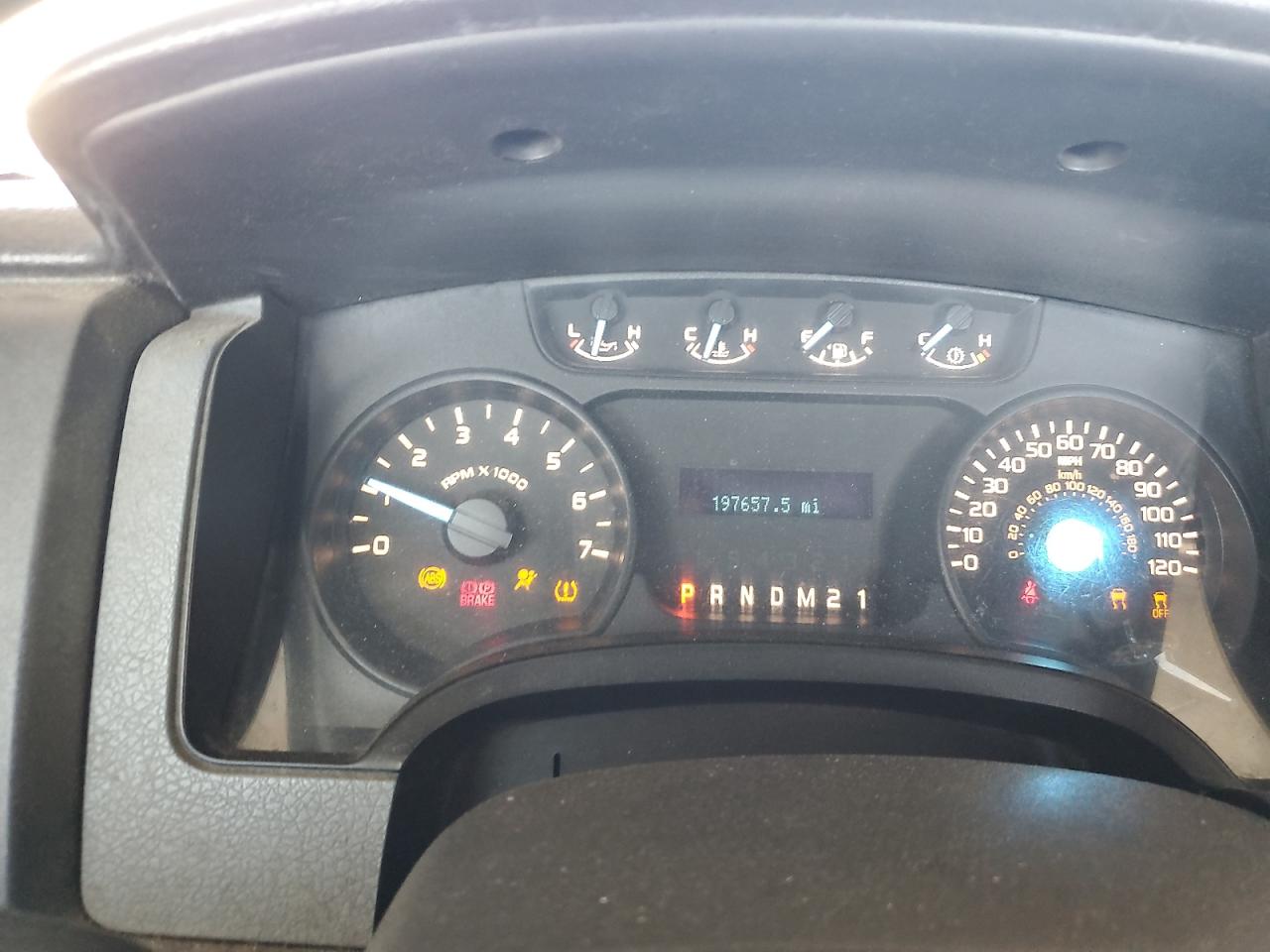 2011 Ford F150 VIN: 1FTMF1CMXBKD98216 Lot: 82311385