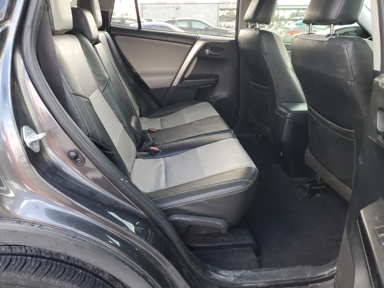 2017 Toyota Rav4 Xle VIN: JTMWFREV0HJ142114 Lot: 81809215