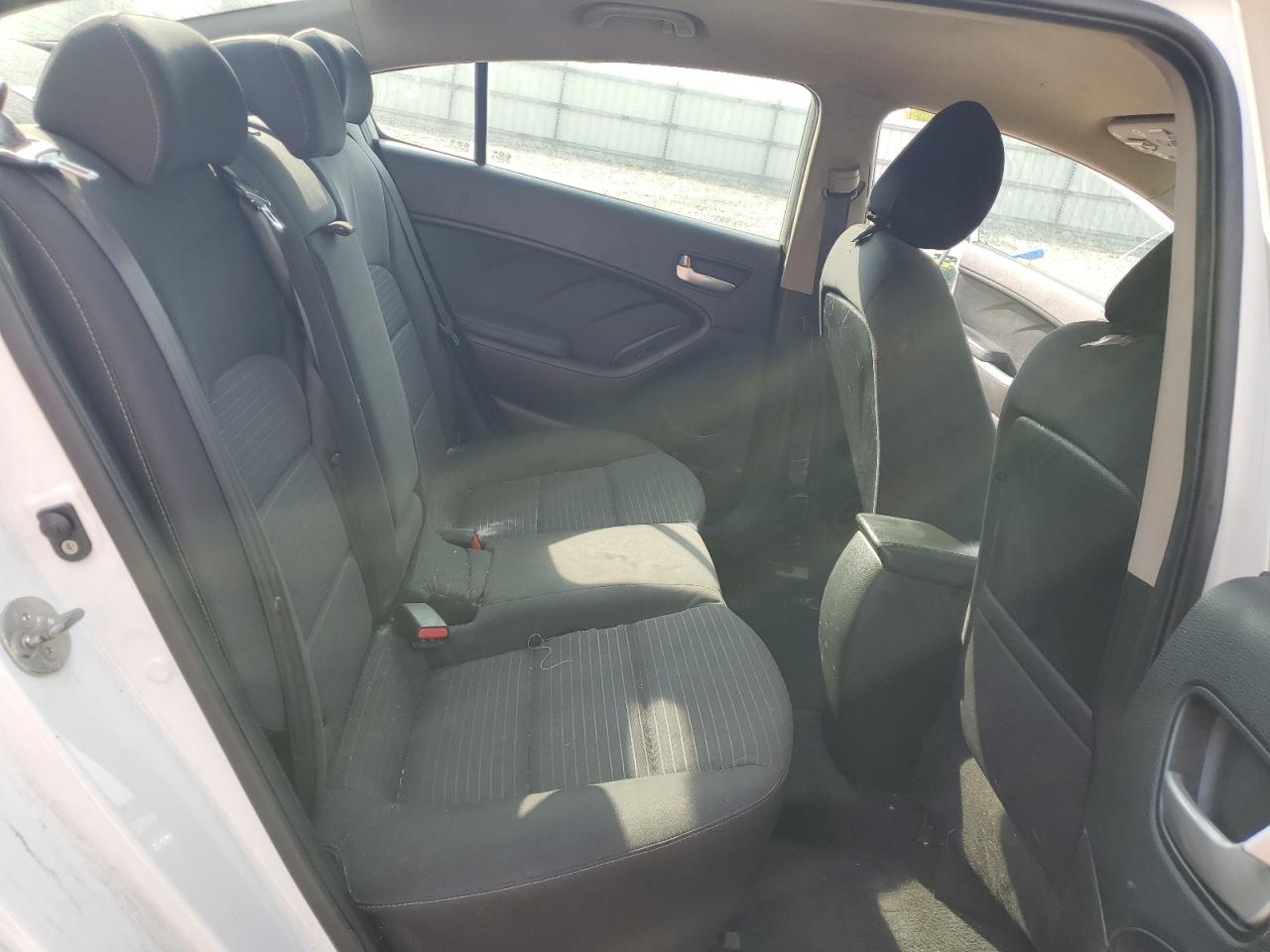 2018 Kia Forte Lx VIN: 3KPFL4A74JE231139 Lot: 81941125