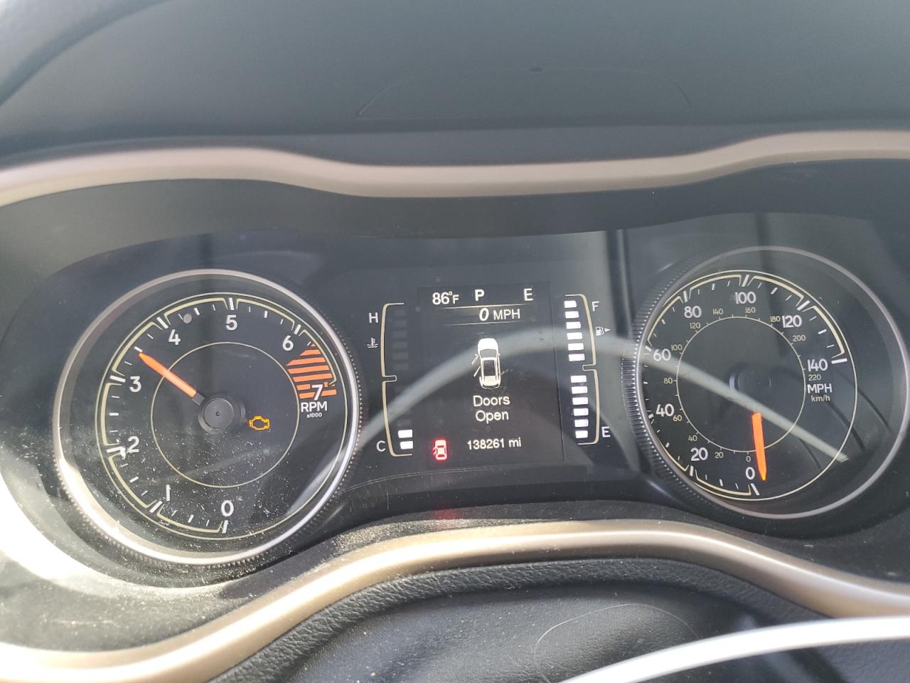 2018 Jeep Cherokee Latitude VIN: 1C4PJLCB7JD576785 Lot: 84302335