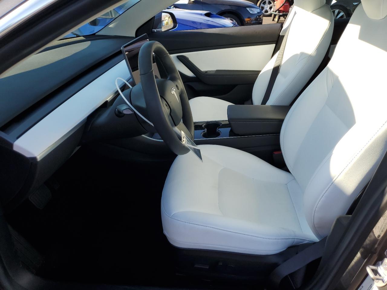 2019 Tesla Model 3 VIN: 5YJ3E1EA7KF543033 Lot: 85744265