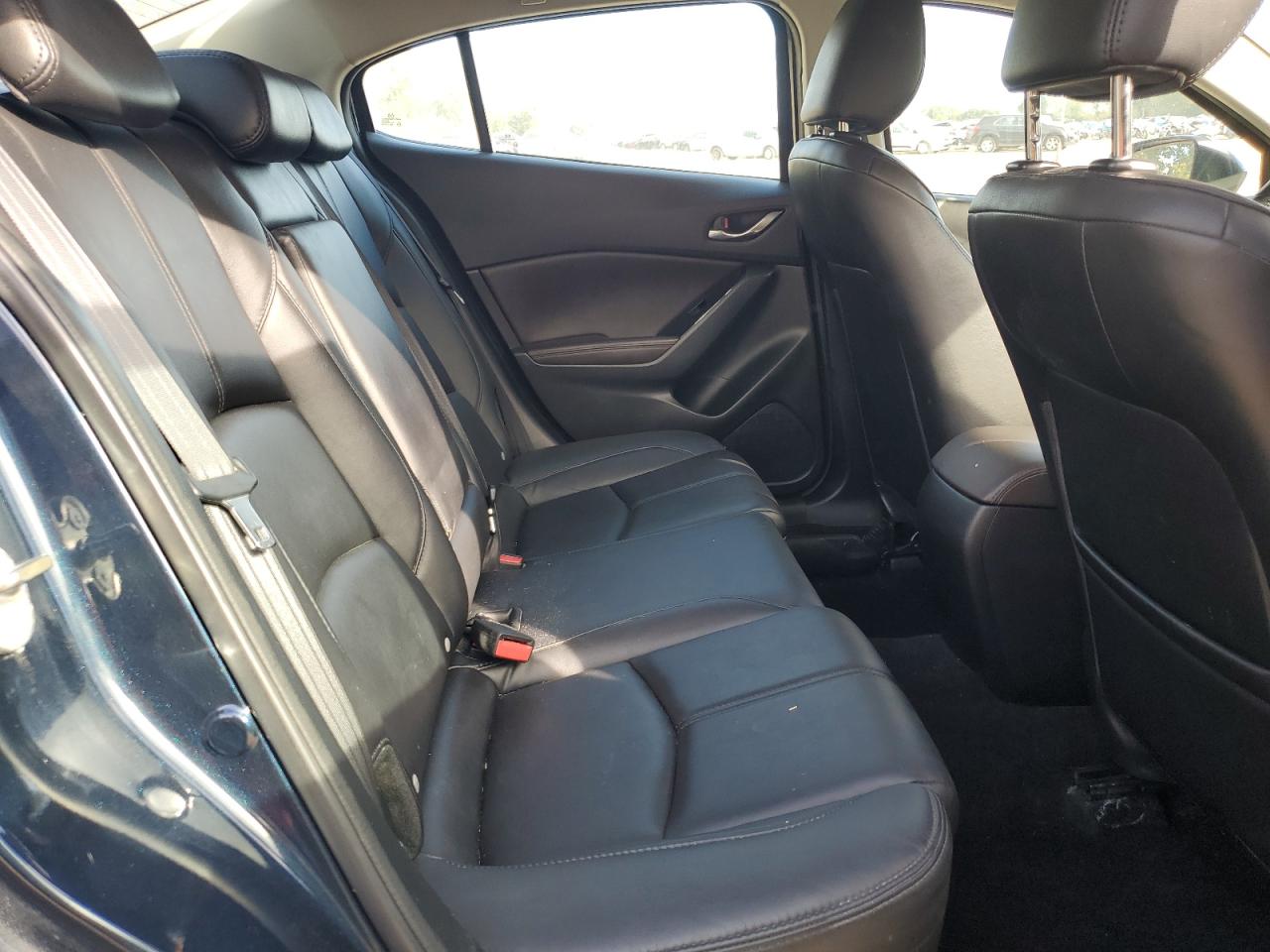 2018 Mazda 3 Touring VIN: 3MZBN1V36JM250292 Lot: 84733985