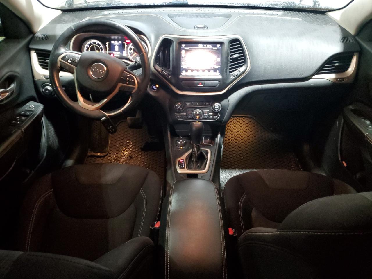 2015 Jeep Cherokee Latitude VIN: 1C4PJMCB6FW735944 Lot: 90843355