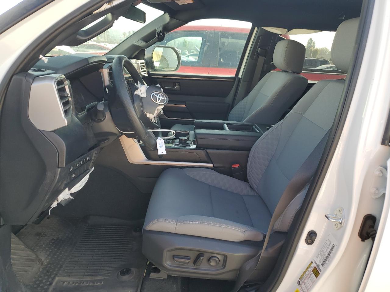 2025 Toyota Tundra Crewmax Sr VIN: 5TFLA5DB7SX320137 Lot: 84996595