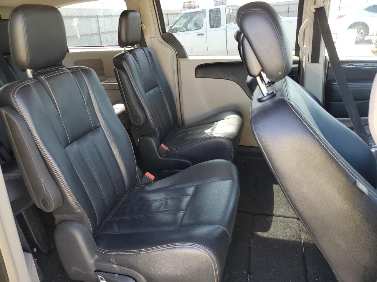 2015 Chrysler Town & Country Touring VIN: 2C4RC1BG4FR726005 Lot: 84837065