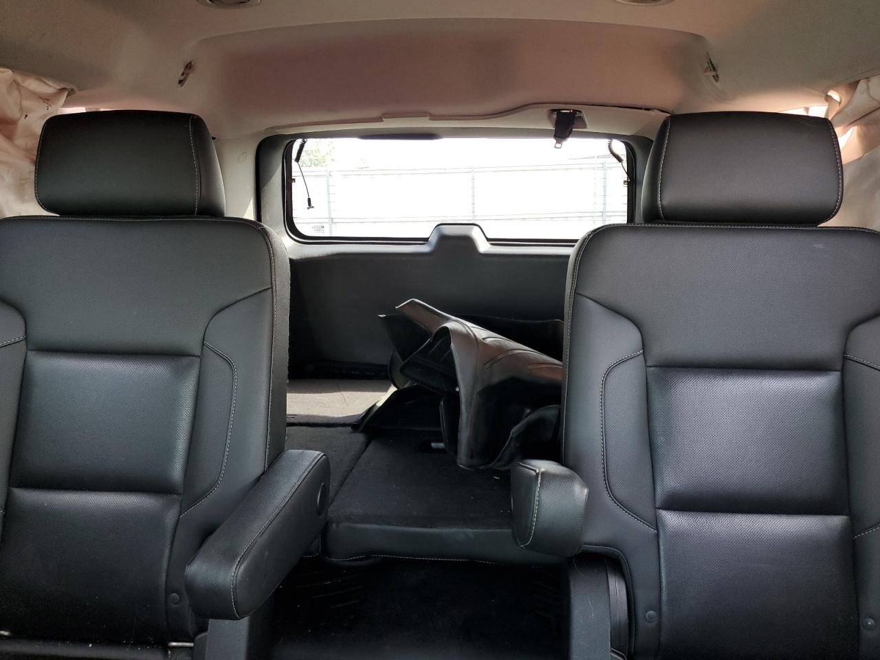 2017 Chevrolet Tahoe K1500 Premier VIN: 1GNSKCKC5HR111931 Lot: 84799095