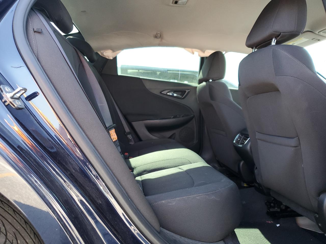 2018 Chevrolet Malibu Lt VIN: 1G1ZD5ST8JF243269 Lot: 82353535