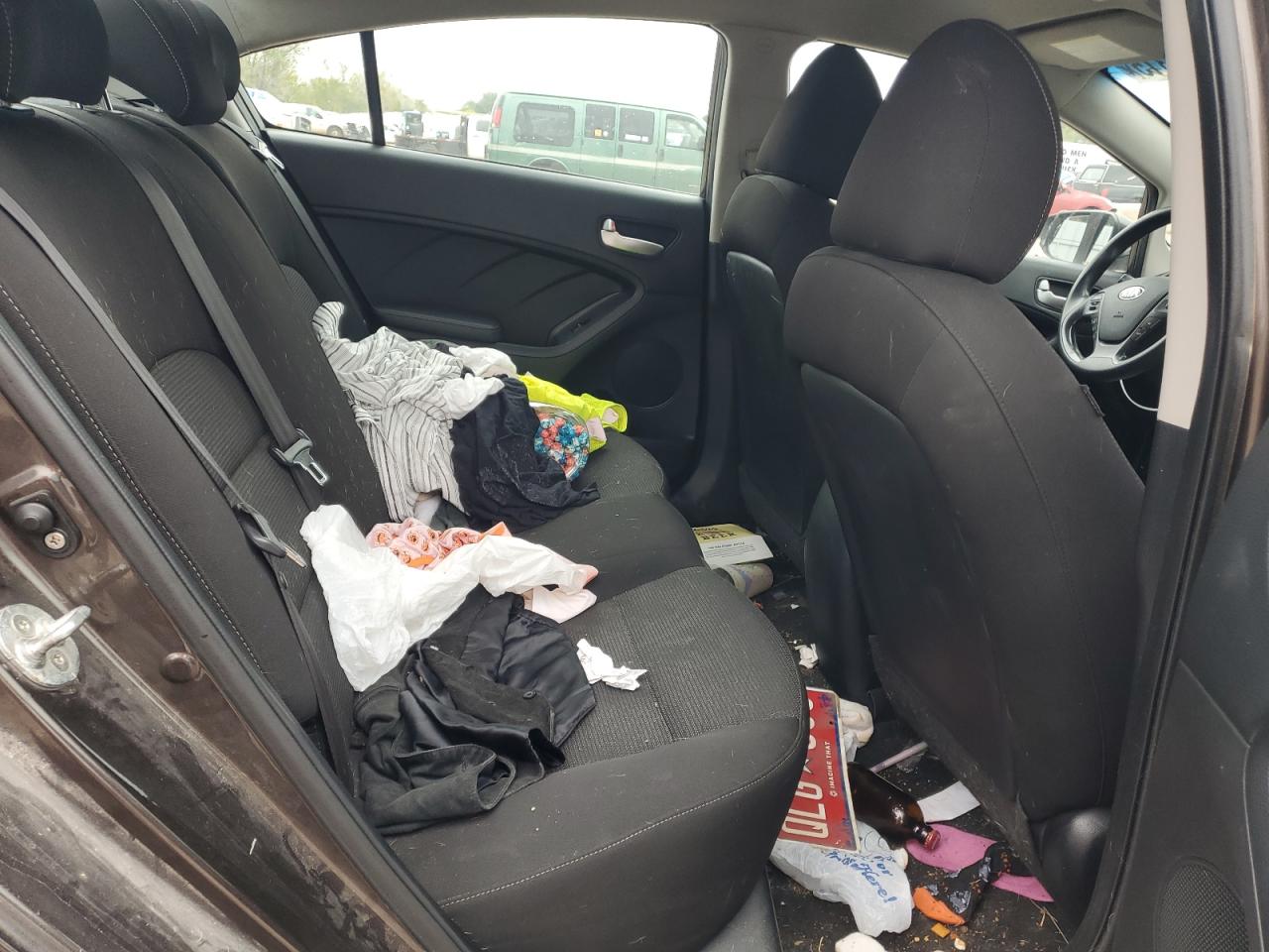 2017 Kia Forte Lx VIN: 3KPFK4A70HE157585 Lot: 90263315