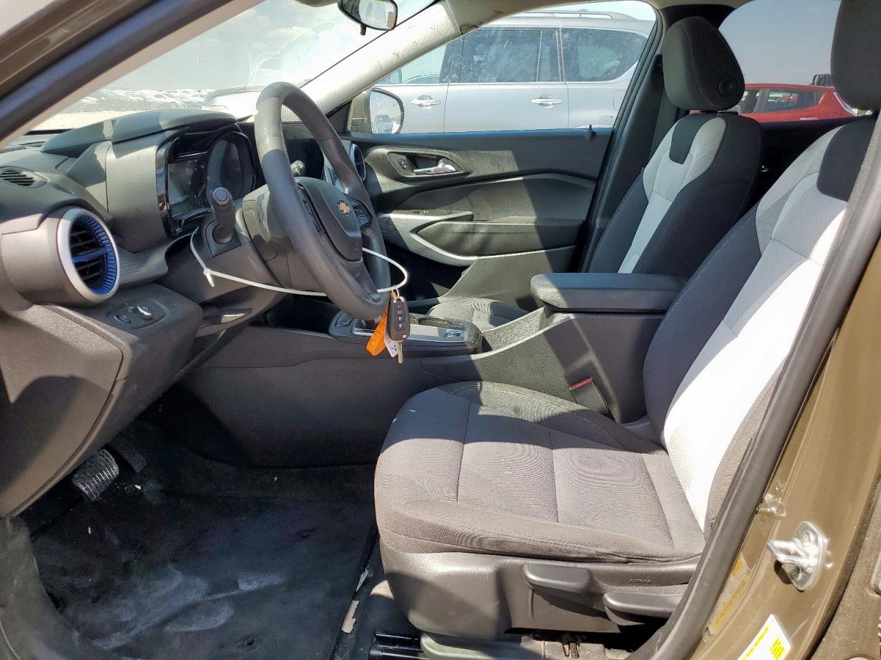 2024 Chevrolet Trax Ls VIN: KL77LFE2XRC114759 Lot: 85110195