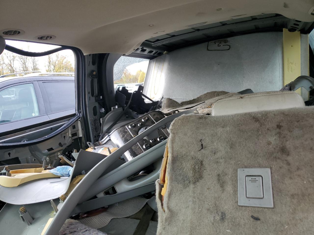 2002 GMC Yukon Xl K1500 VIN: 3GKFK16Z82G358031 Lot: 90717045