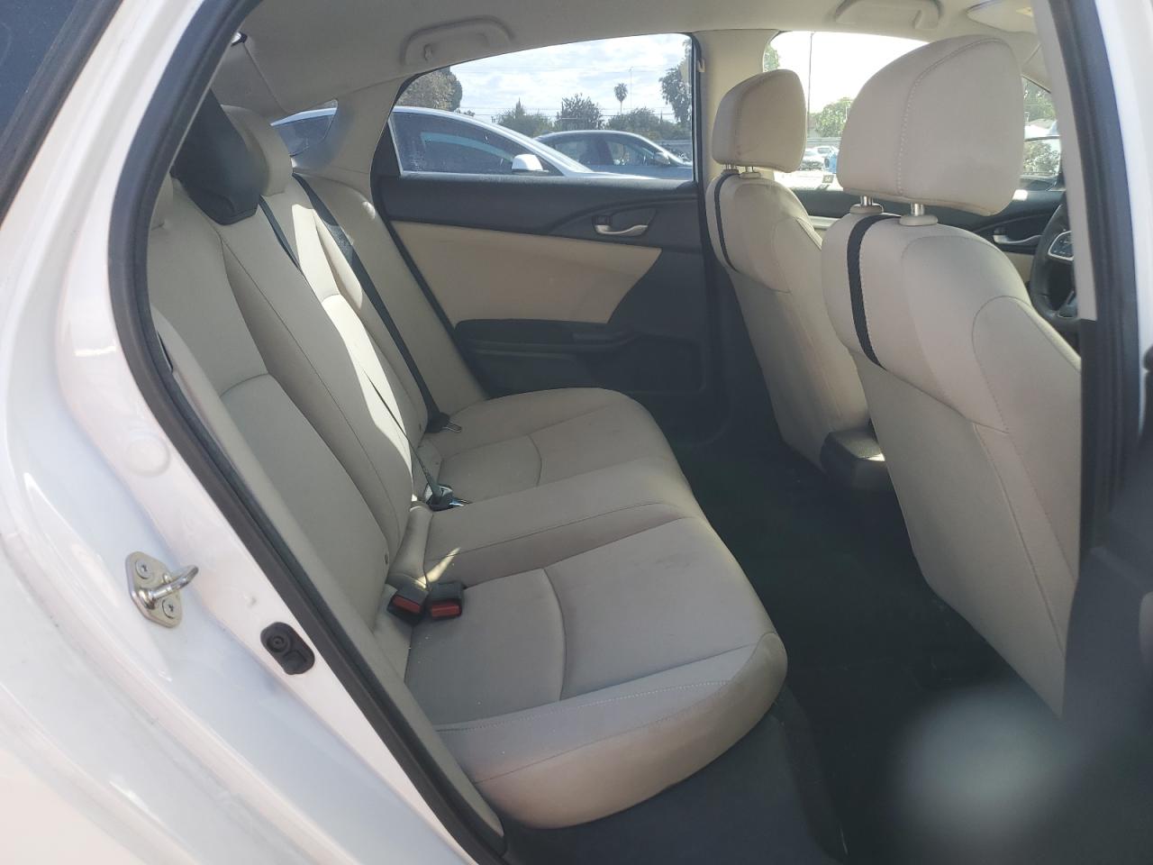 2018 Honda Civic Lx VIN: 2HGFC2F5XJH553110 Lot: 89520535