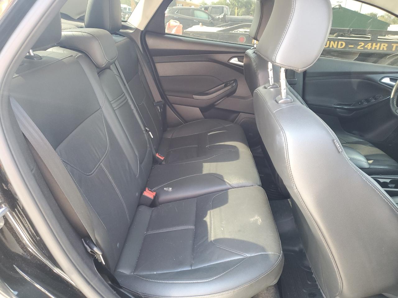 2015 Ford Focus Titanium VIN: 1FADP3J20FL260717 Lot: 81869835