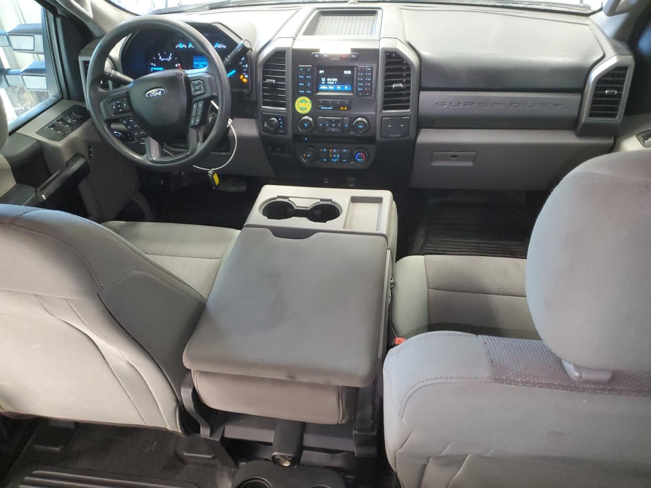 2018 Ford F250 Super Duty Utility / Service Truck VIN: 1FT7W2BTXJEB40870 Lot: 87249865