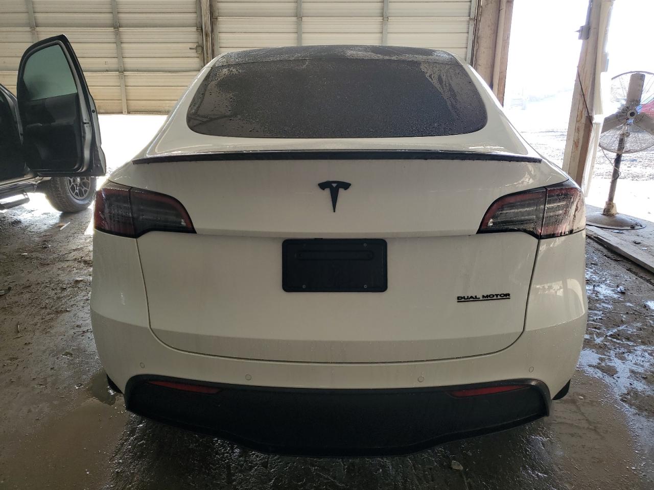 2022 Tesla Model Y VIN: 7SAYGDEF0NF469586 Lot: 91021255