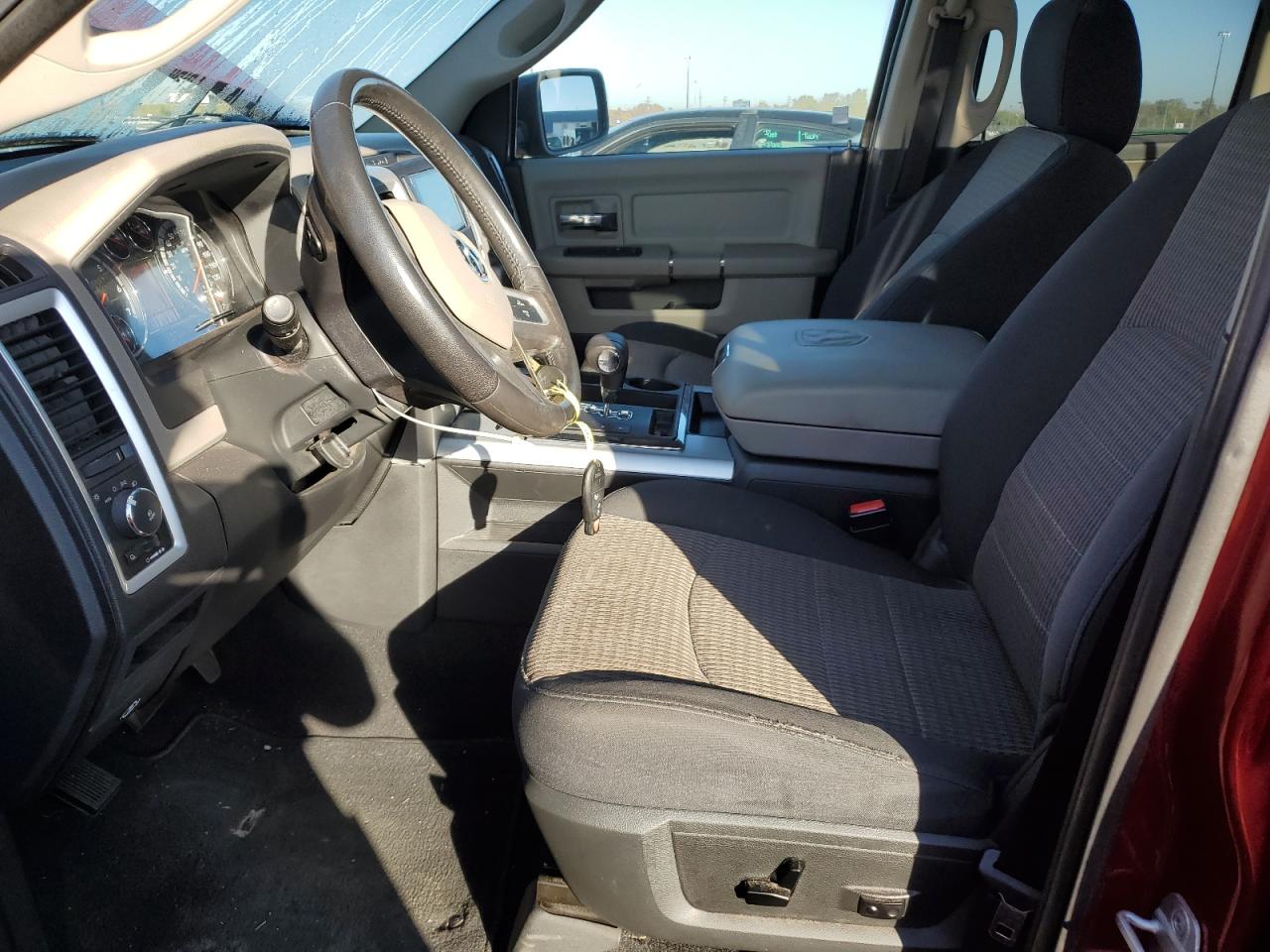 2010 Dodge Ram 1500 VIN: 1D7RV1GTXAS256656 Lot: 82226185