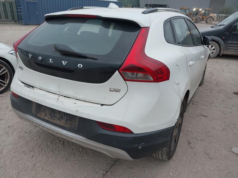 2013 VOLVO V40 D2 CROSS COUNTRY LUX 5DR