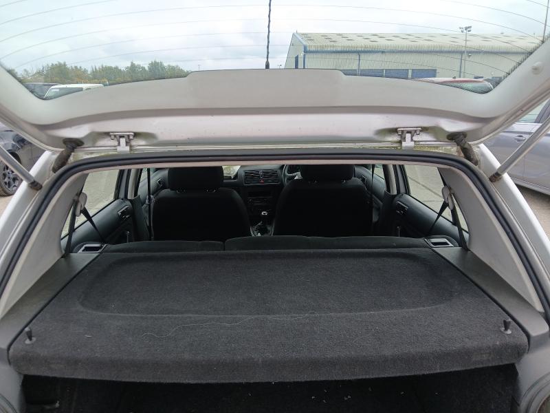 2002 VOLKSWAGEN GOLF 1.6 16V S 5DR